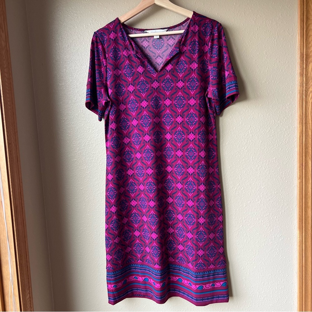 Magnolia Grace Nadia Shift Dress Burgundy Women’s Size M Geometric Casual Office